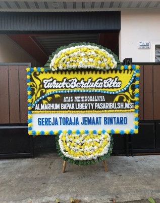 Papan Bunga Duka di Tambangan